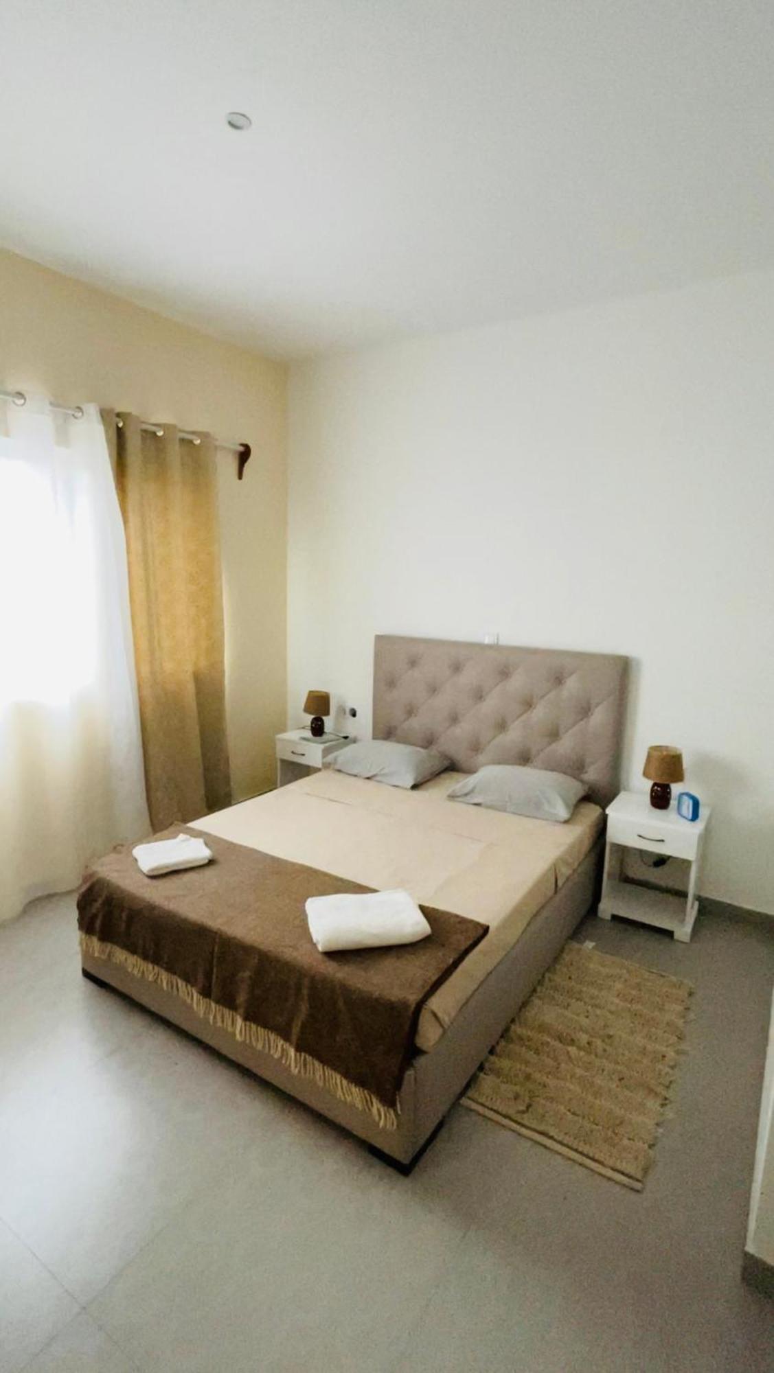 Hostel Rocha Marisol Понта до Сол Екстериор снимка